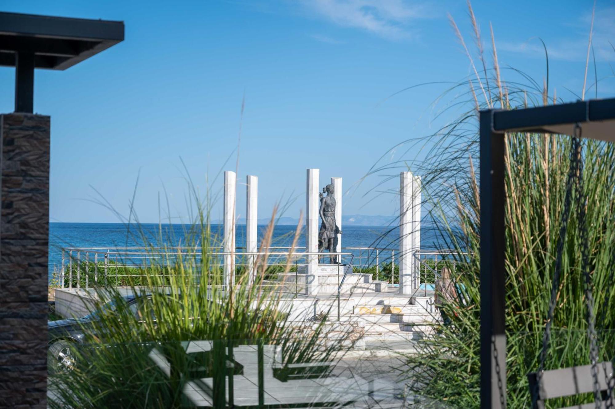 Finikas Suites & Apartments 10Min From Athens Airport Artemida  Eksteriør billede