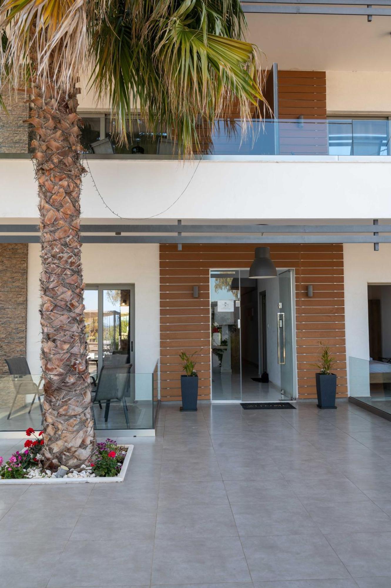 Finikas Suites & Apartments 10Min From Athens Airport Artemida  Eksteriør billede