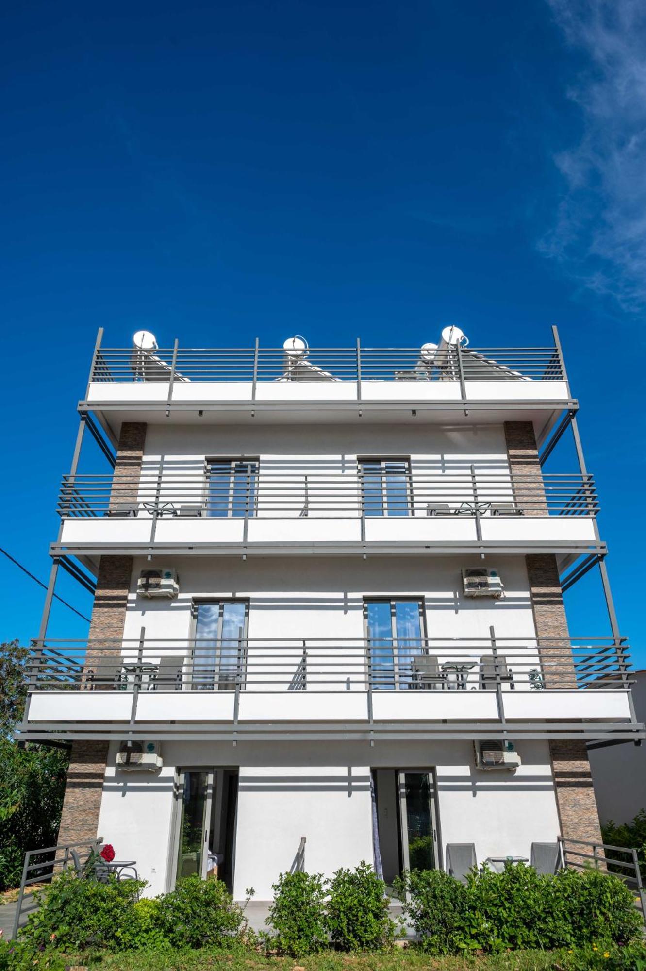 Finikas Suites & Apartments 10Min From Athens Airport Artemida  Eksteriør billede