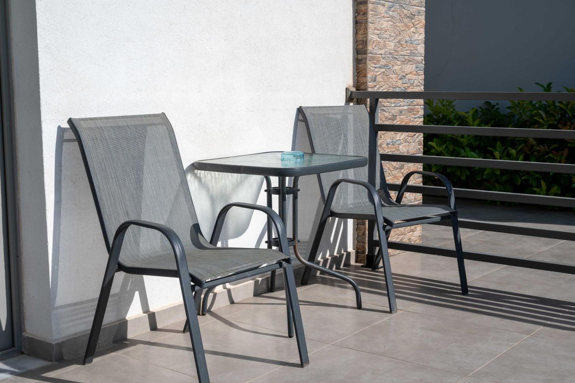Finikas Suites & Apartments 10Min From Athens Airport Artemida  Eksteriør billede