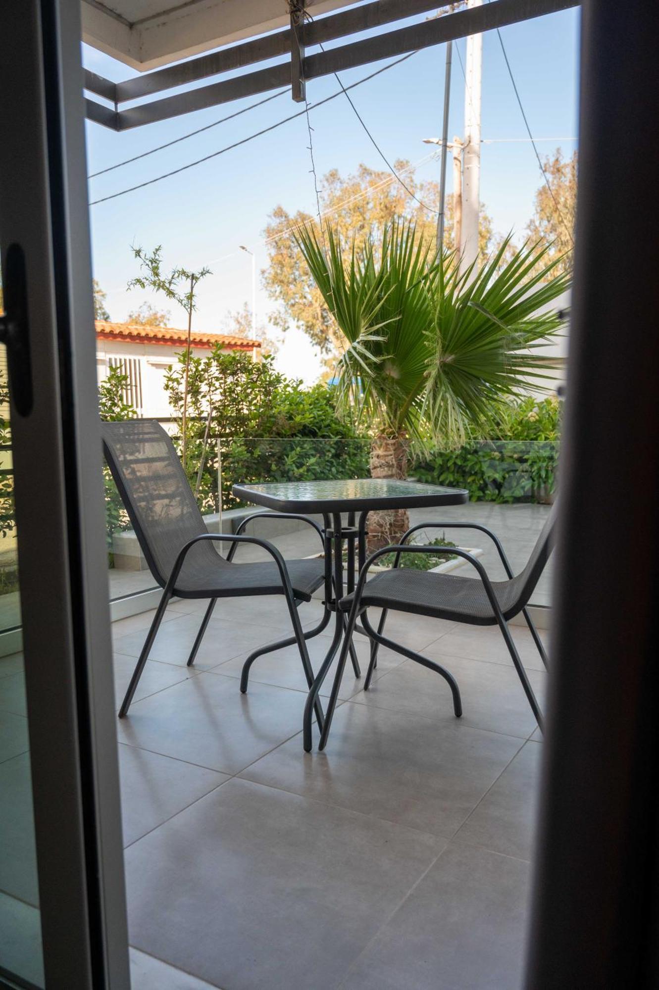 Finikas Suites & Apartments 10Min From Athens Airport Artemida  Eksteriør billede