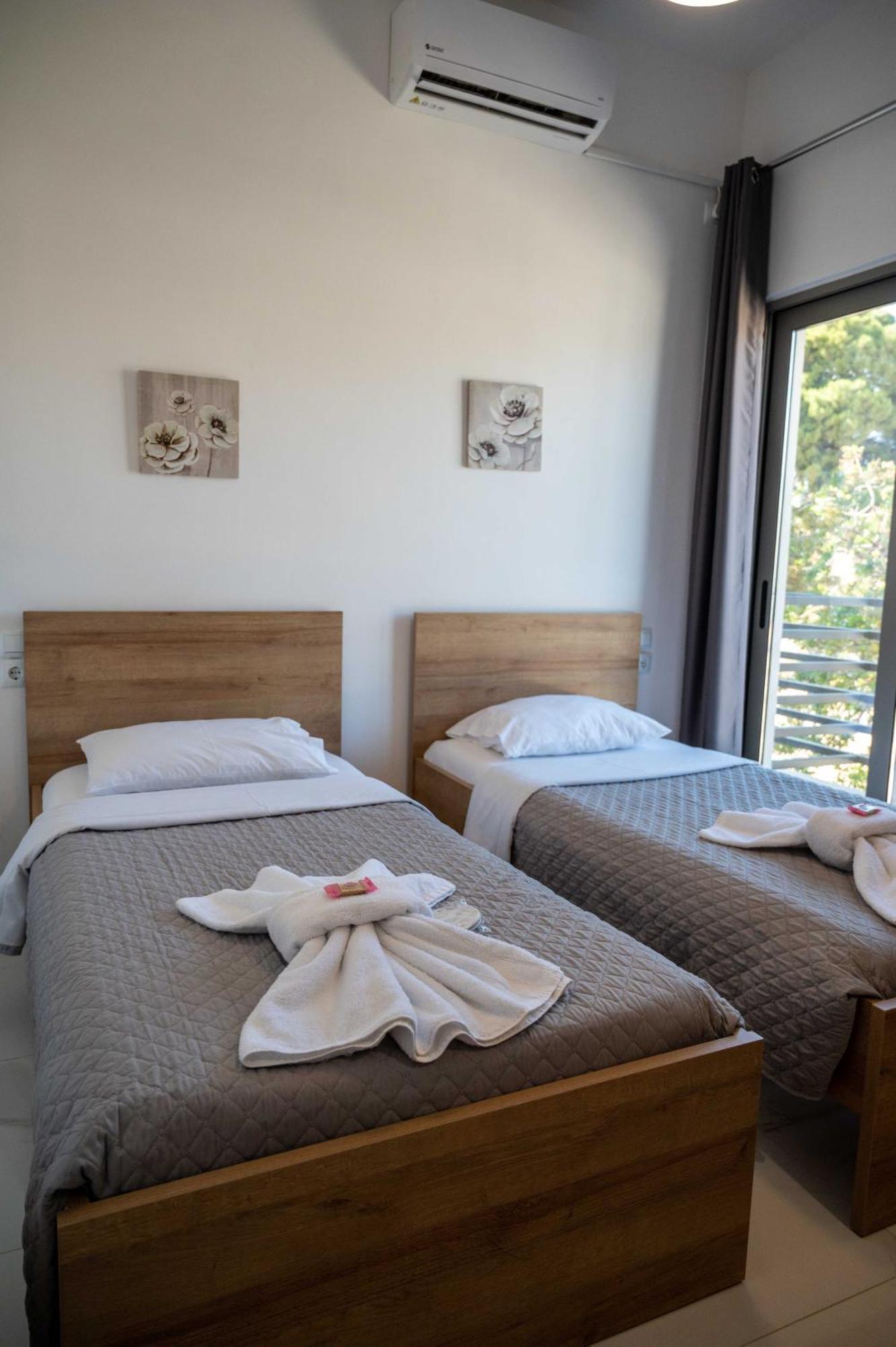 Finikas Suites & Apartments 10Min From Athens Airport Artemida  Eksteriør billede