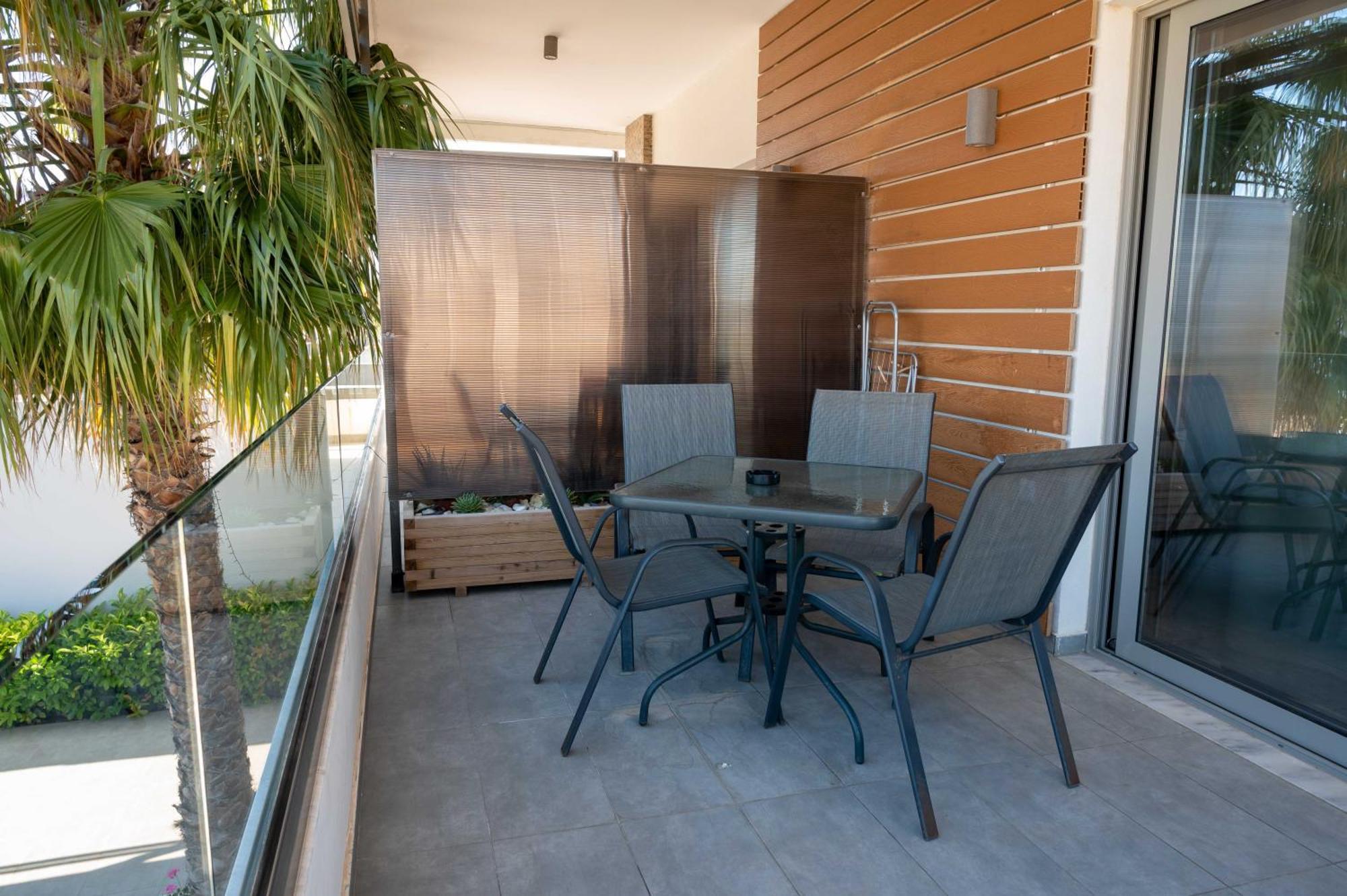Finikas Suites & Apartments 10Min From Athens Airport Artemida  Eksteriør billede